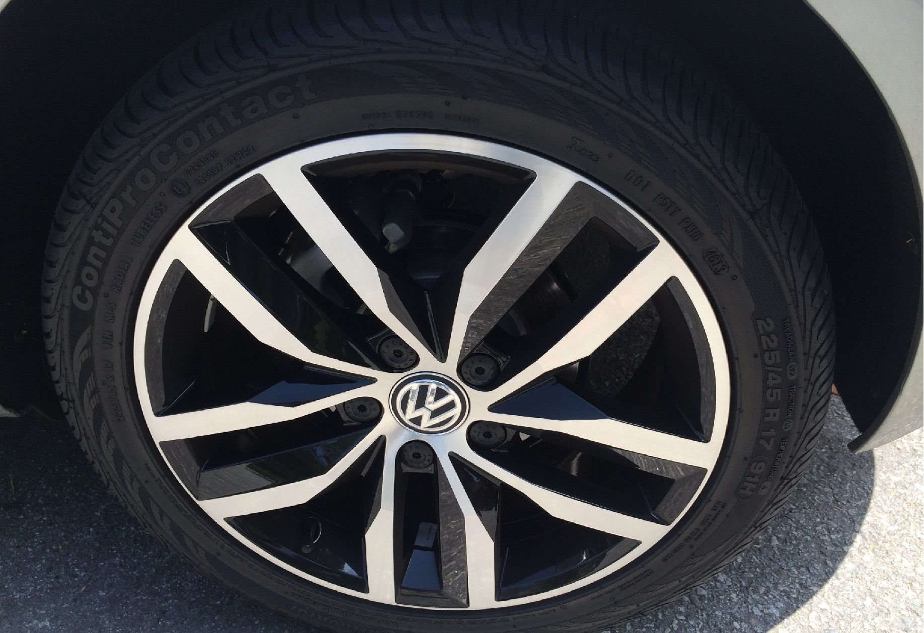 Volkswagen Golf TDI Wheel