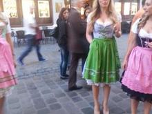 Girls of the Hofbräuhaus.