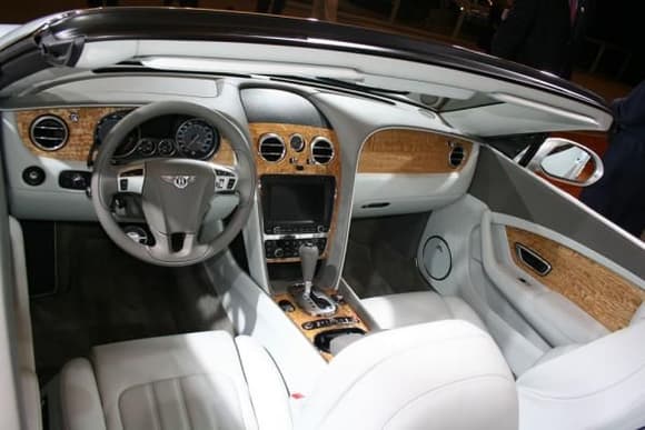 Bentley-Continental-GTC-2.jpg