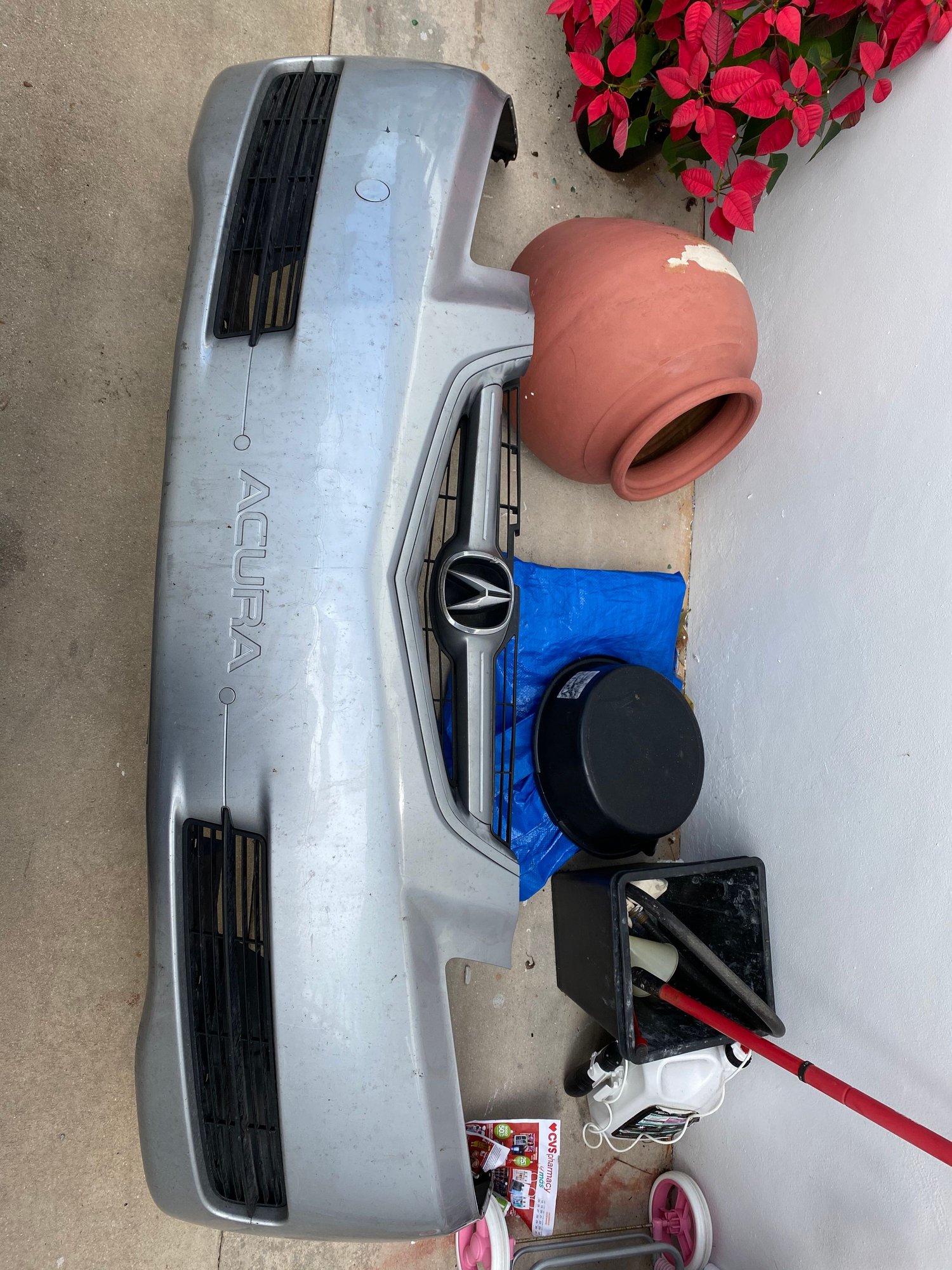 Exterior Body Parts - SOLD: 04-06 TL Front bumper with grille and bumper plugs - Used - 2004 to 2006 Acura TL - Miami, FL 33126, United States