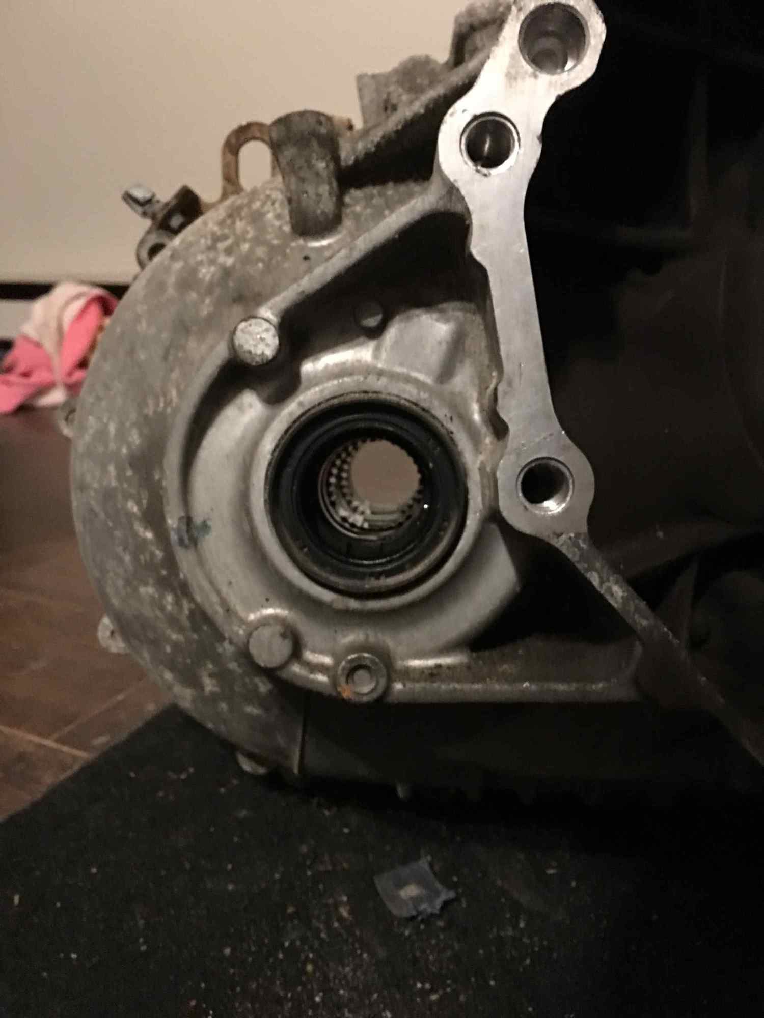 Drivetrain - SOLD: 05' 6spd TL transmission - Used - 2004 to 2006 Acura TL - 2003 to 2007 Honda Accord - Oakville, ON L6H4A8, Canada