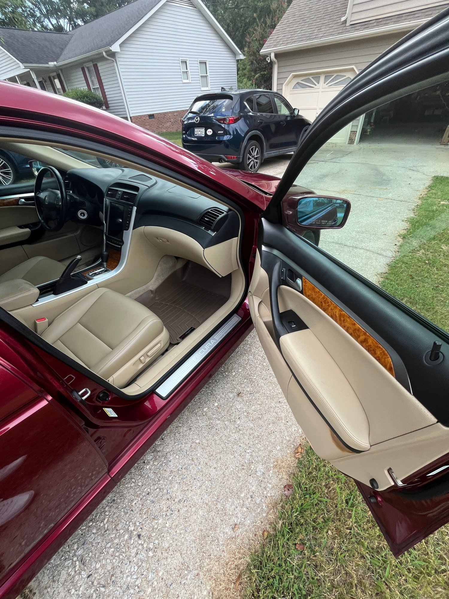 2006 Acura TL - 2006 Acura TL Lots of Upgrades & Tesla Head Unit / Needs rebuilt transmission - Used - VIN 19UUA66276A001905 - 119,000 Miles - 6 cyl - 2WD - Automatic - Sedan - Red - Greenville, SC 29687, United States