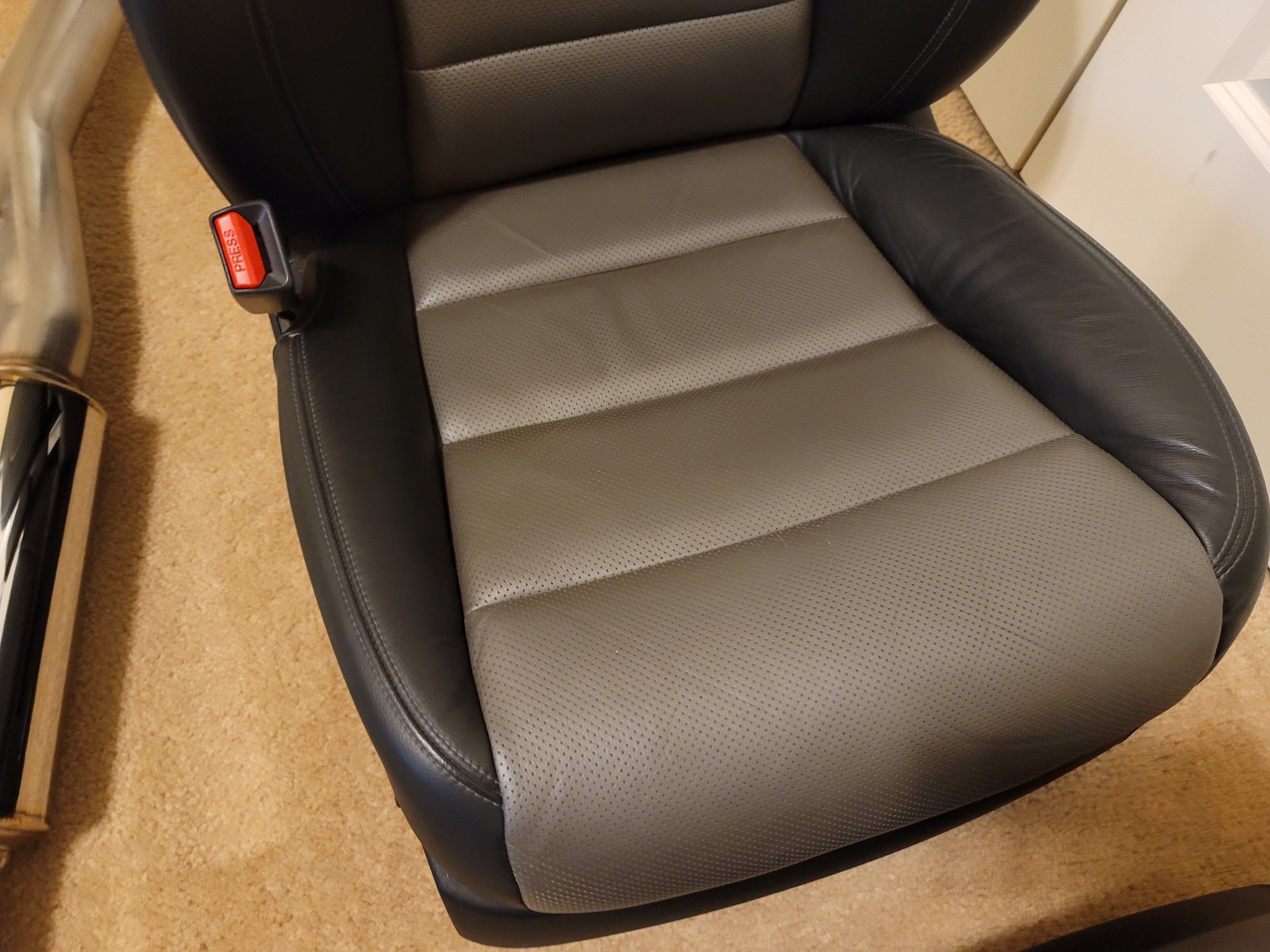 Driver seat leather tear- Replace seat cover - AcuraZine - Acura Enthusiast  Community