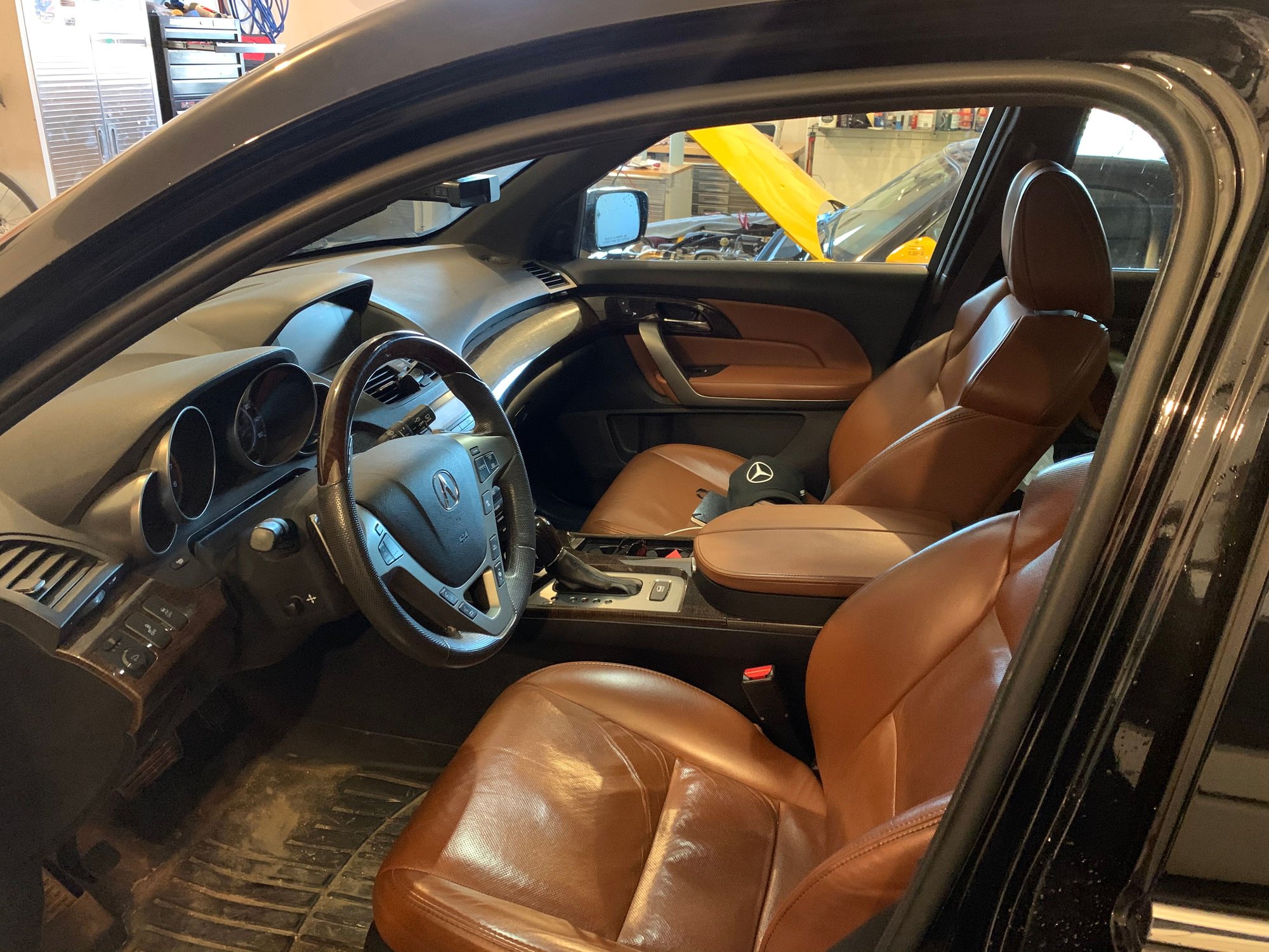 2013 Acura MDX - SOLD: 2013 Acura MDX Adv and Rear Ent - Used - VIN 2HNYD2H84DH503104 - 87,700 Miles - 6 cyl - AWD - Automatic - SUV - Black - Cedar Rapids, IA 52404, United States