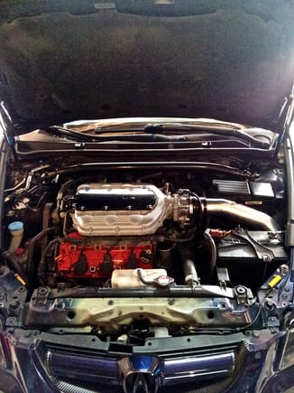 Will get a engine bay degrease done and clean so things up a bit, its not done yet lol.