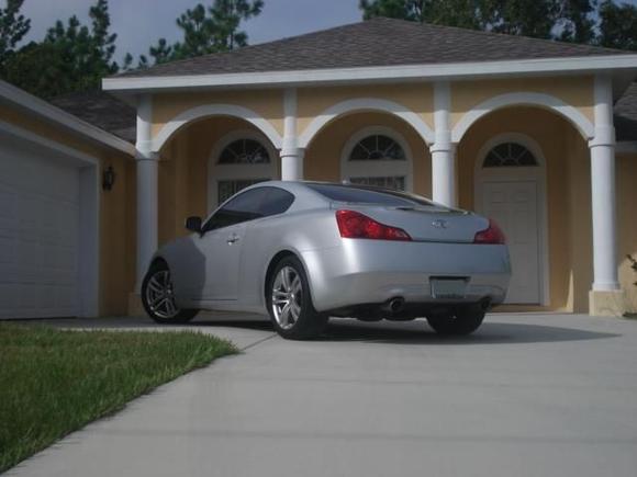 G37