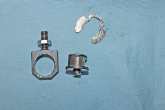 Both eyebolt and pin worn by ~2mm