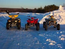 This is my quad in the center ,wistechs dale on the right and his brothers foreman450es on the left                                                                                                     