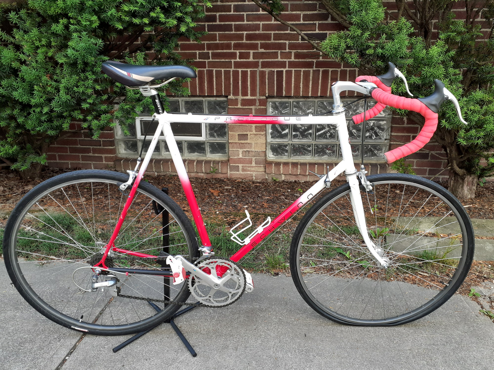 schwinn prologue road bike