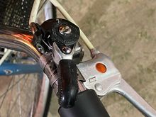 Less-fancy but entirely serviceable Suntour ratchet shifter is back in action