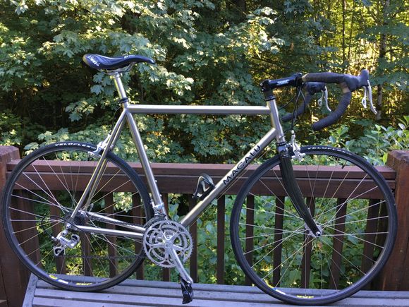 I need to get rid of these bars.  Something with a shallow drop need on this one with short headtube.
