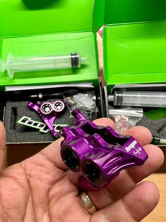 Hope Tech RX4+ hydraulic brake calipers