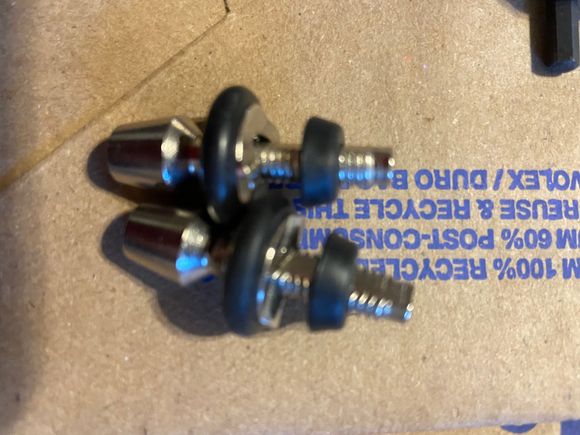 CV-6 was very kind to send me these beautiful DiaCompe levers for free so if you want them to pair with these beautiful DuraAce brakes you can have them.  