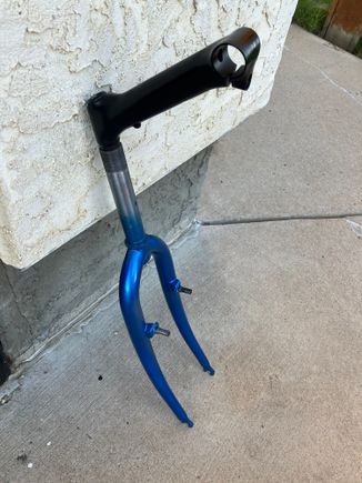 Well fork is assembled after weeks of waiting for favours from a couple buds to help get it done. Both came out real nice and once decals get applied i will mount them up.