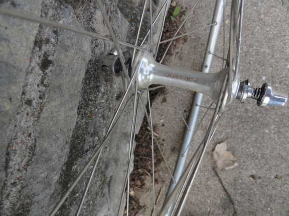 DuraAce hub front with skewer