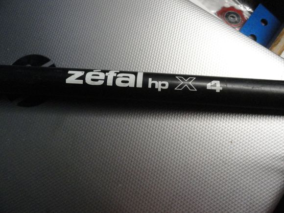It looks like version one, before they made the X in red.  