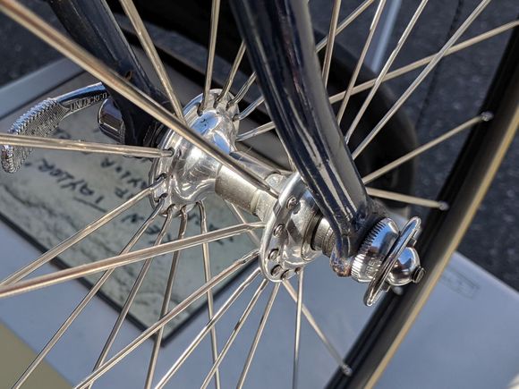 Super-narrow hub made by slicing a chunk out of the middle of a Campy, and gluing the pieces back together!