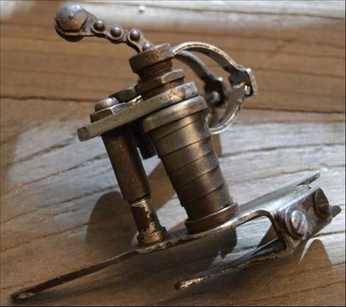 Close-up of front deraileur