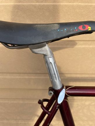 Proper SR seatpost, I threw an Avoset seat on there. For an extra 50 you could get a brand new Brooks B 17 S with cut out