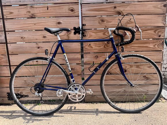 60 cm, Suntour ARX groups, good condition paint, comprehensively refurbished pre-covid, new tires in good condition, clean paint. Looking for an estimate of value, both on ebay, and locally in southeastern Michigan.