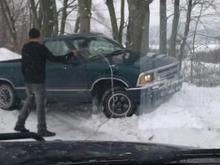 had to pull my buddys shitty S10 out of a snow bank