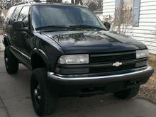 2in susp lift and 3in body lift..
waiting on tires..