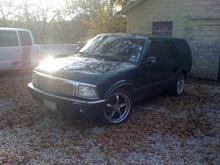 Just outta shop 11/14/09, new bushings, a arms, wheel bearings, shocks, oil cooler lines, motor mounts, alignment, windshield sticker removed.