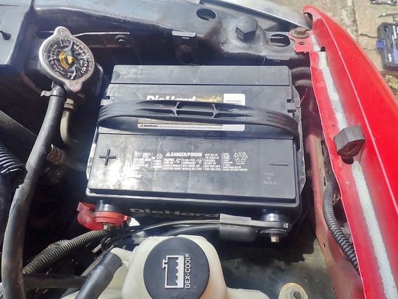 New battery back in place on the new tray. Done! Easy peasy!  Ready for more adventure.