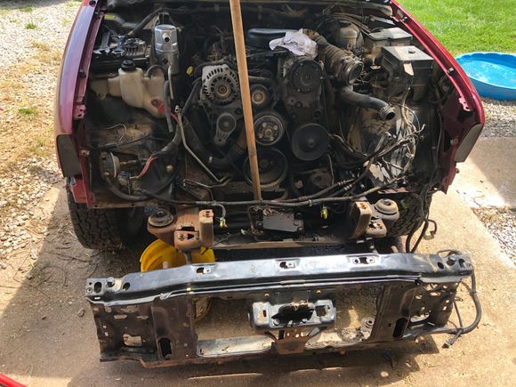 Core support out! I’ve gotta to figure out a color scheme for this thing. My buddy’s dad does powder coating so I’ve got the hookup on that. Thinking about rhino lining the whole blazer desert tan. 