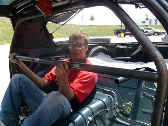 D.Dickerson holding up the rollcage