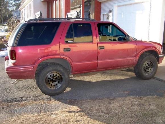 black tail lights, tint, and black rims (photoshop_