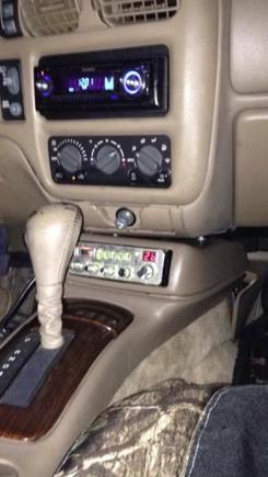 Removed my 6 disc changer and installed a uniden 68 cb in place of it