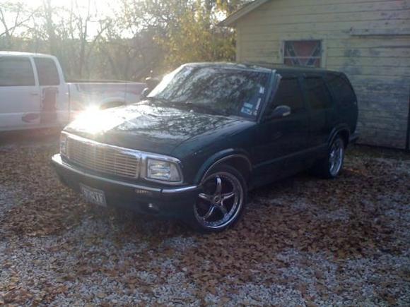Just outta shop 11/14/09, new bushings, a arms, wheel bearings, shocks, oil cooler lines, motor mounts, alignment, windshield sticker removed.