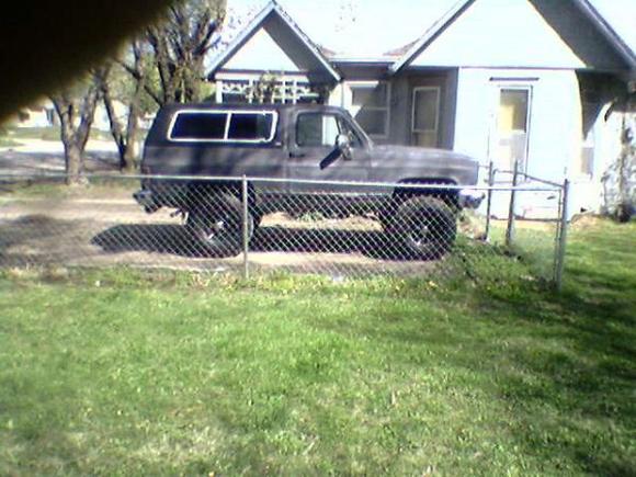 4 inch front leaf springs and 4 inch rear axle bocks