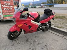98 VFR800. Transported along with the CBR approx 1000km's from the coast. This one went to my little brother. Awesome bike though, with V4 making excellent sound at revs. Sep 2017