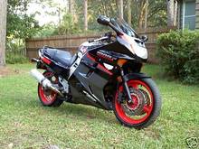 Honda CBR1000F 008