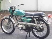 Joe's first motorcycle   Yamaha CS3 C 1970 Scrambler 200cc