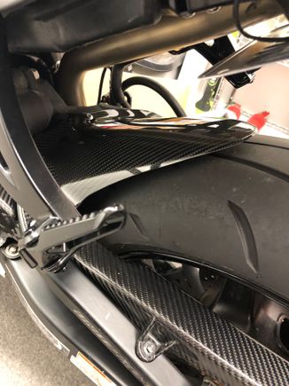 CF rear hugger