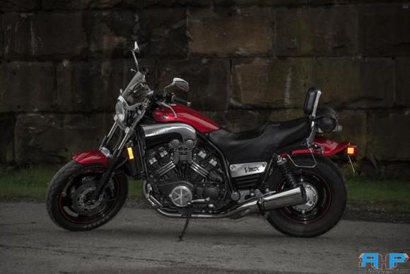 2005 Yamaha Vmax 20th Anniversary Edition (numbered 1384 of 2000)