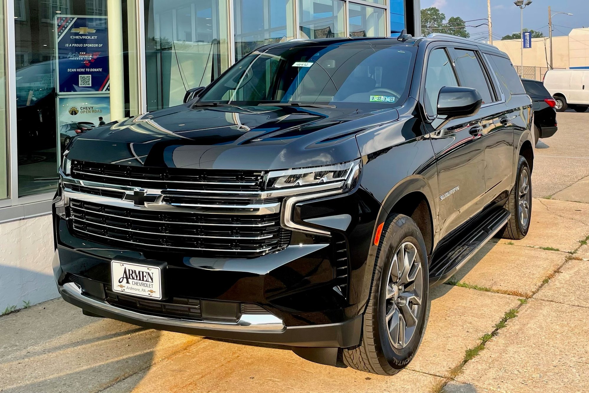 2021 Chevrolet Suburban - 2022 Suburban LT Available Immediately - New - VIN 1GNSKCKD9NR178911 - 10 Miles - 8 cyl - 4WD - Automatic - SUV - Black - Ardmore, PA 19003, United States