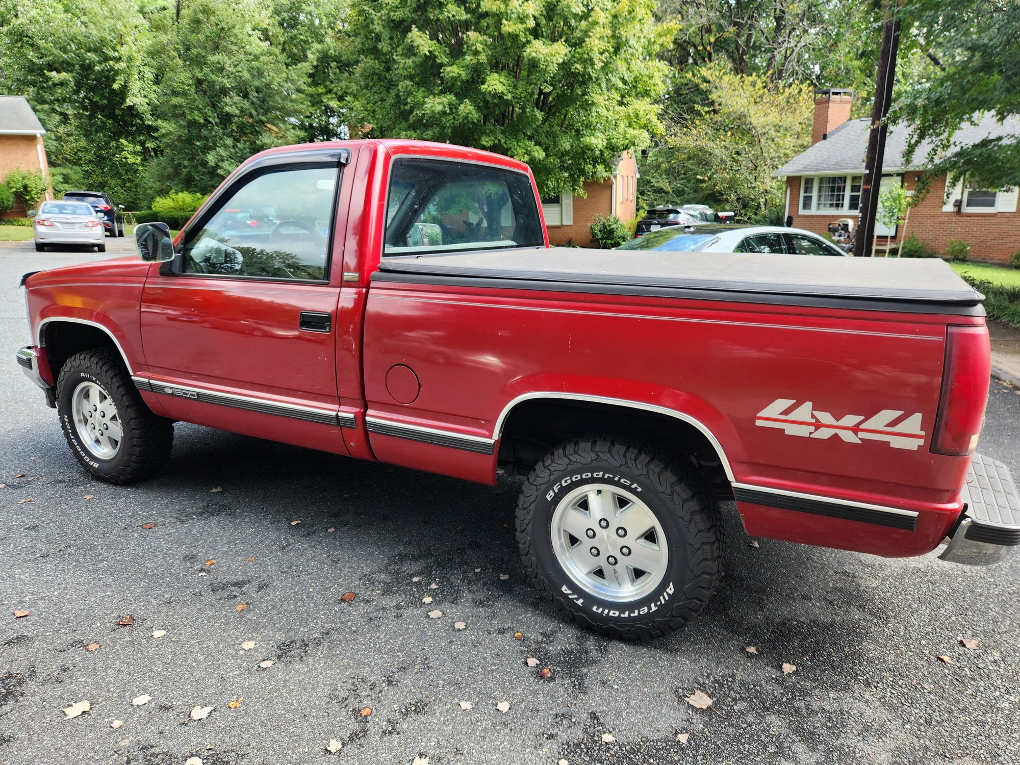 1989 Chevrolet K1500 - 1989 Chevrolet Silverado 4x4 Regular cab SWB - Used - VIN 1GCDK14K7KZ263341 - 113,000 Miles - 8 cyl - 4WD - Automatic - Truck - Red - Charlottesville, VA 22903, United States