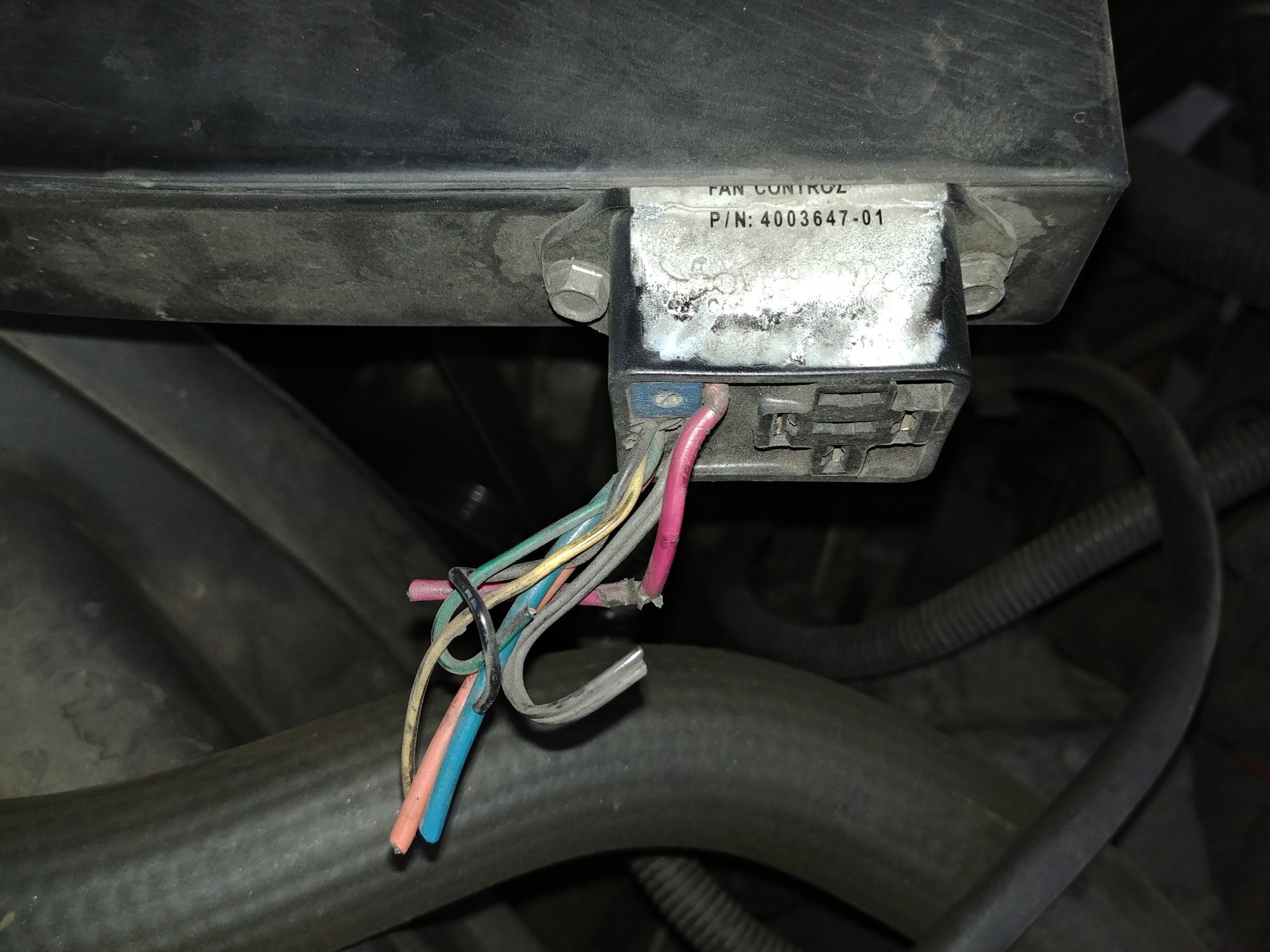 Understanding custom wiring on a 2002 Suburban Z71 - Chevrolet Forum