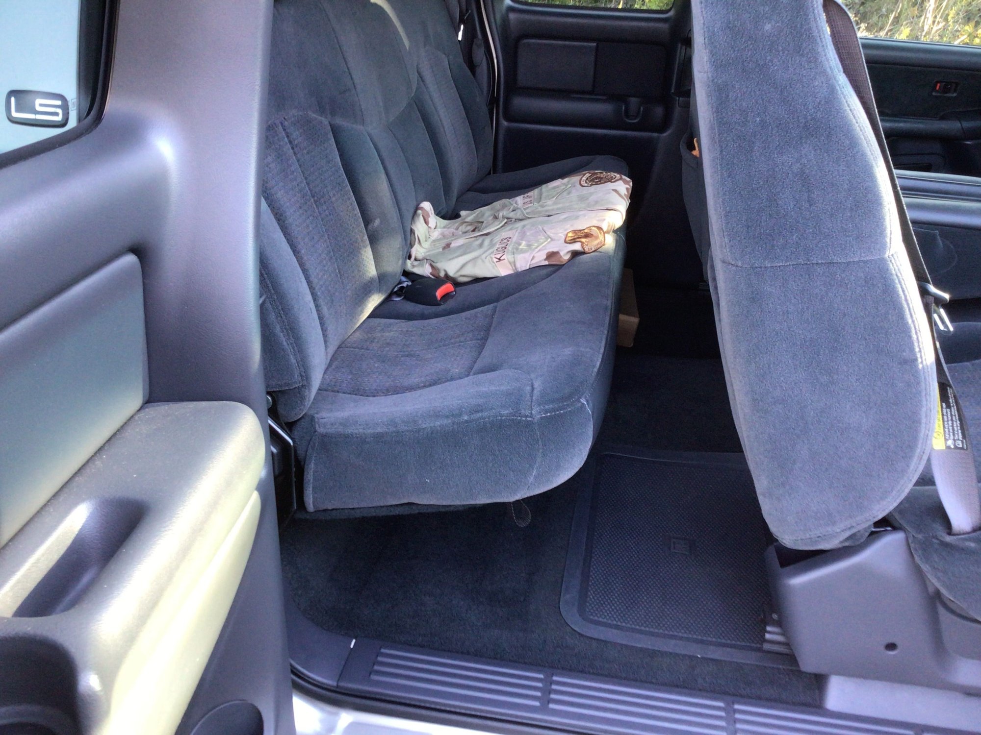 2001 Chevrolet Silverado 1500 - 2001 Chevrolet Silverado 1500 LS Extended Cab z71 - Used - VIN 1GCEK19T81E250125 - 8 cyl - 4WD - Automatic - Truck - Beige - West Chester, OH 45069, United States