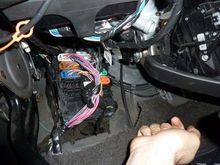 2007TahoeLTZ UNDERDASHBOX PIC2 600pixel