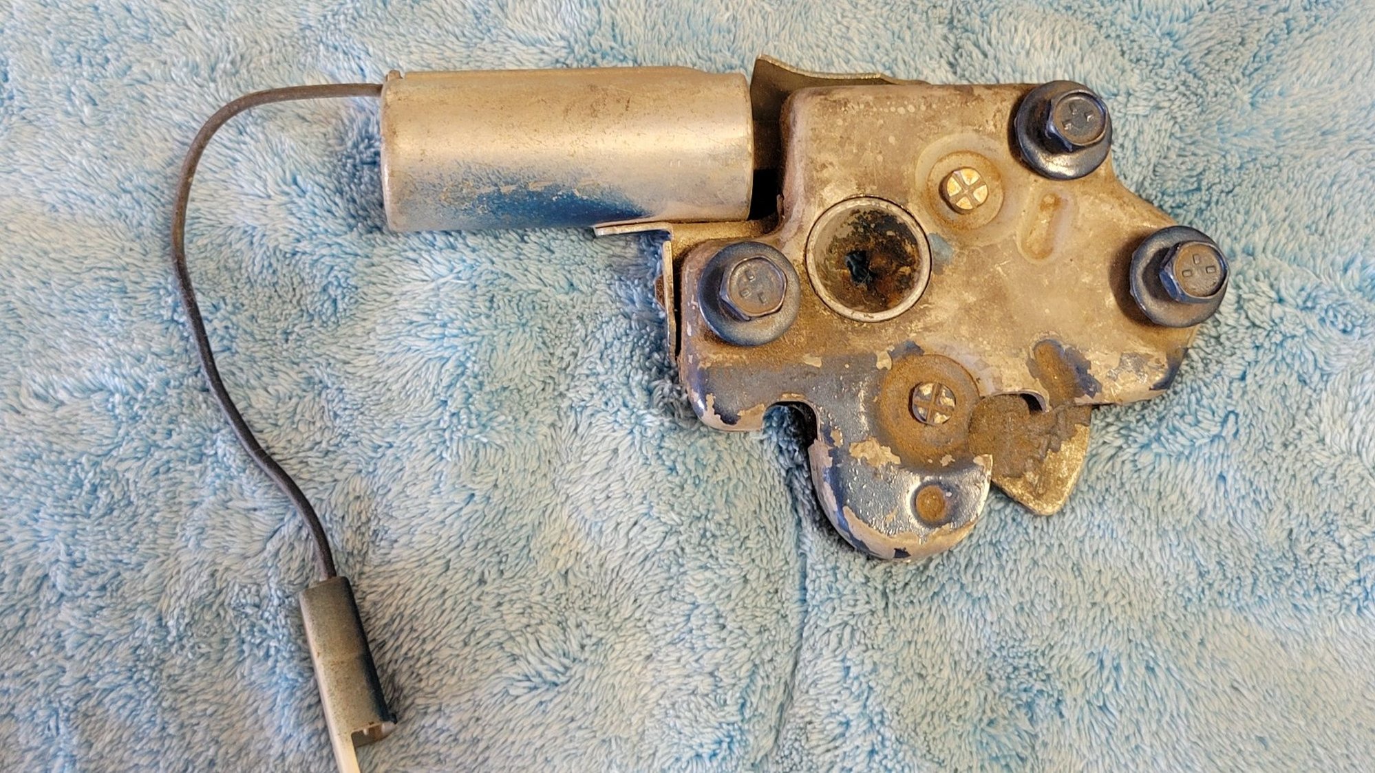 7072 power trunk solenoid and 70 switch