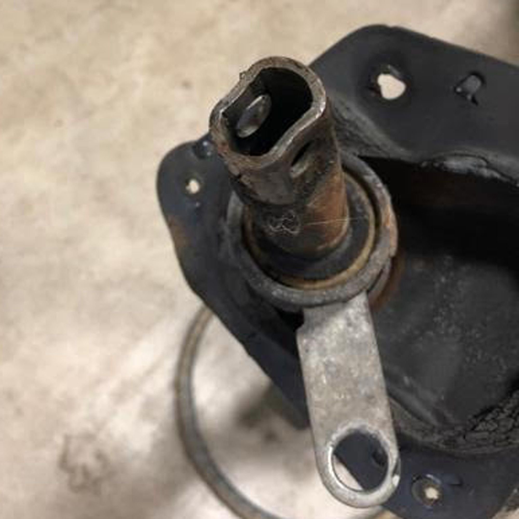 Steering column replacement issues