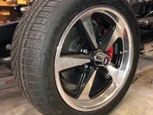 18" Bandit rim w/SSI center cap.