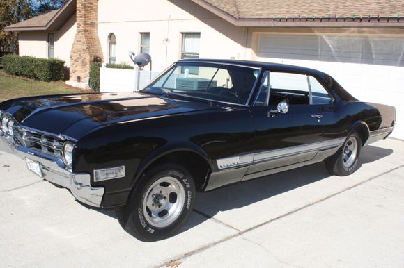 1966 oldsmobile starfire, just painted. 425 motor is next to be installed.