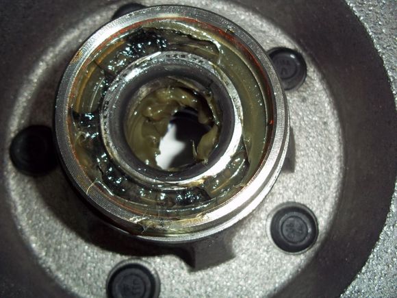 Inner wheel bearing