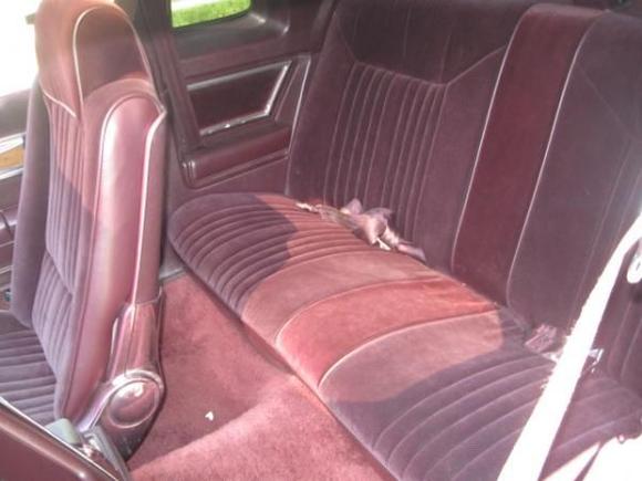 86 olds 442 back seat 708-308-0282